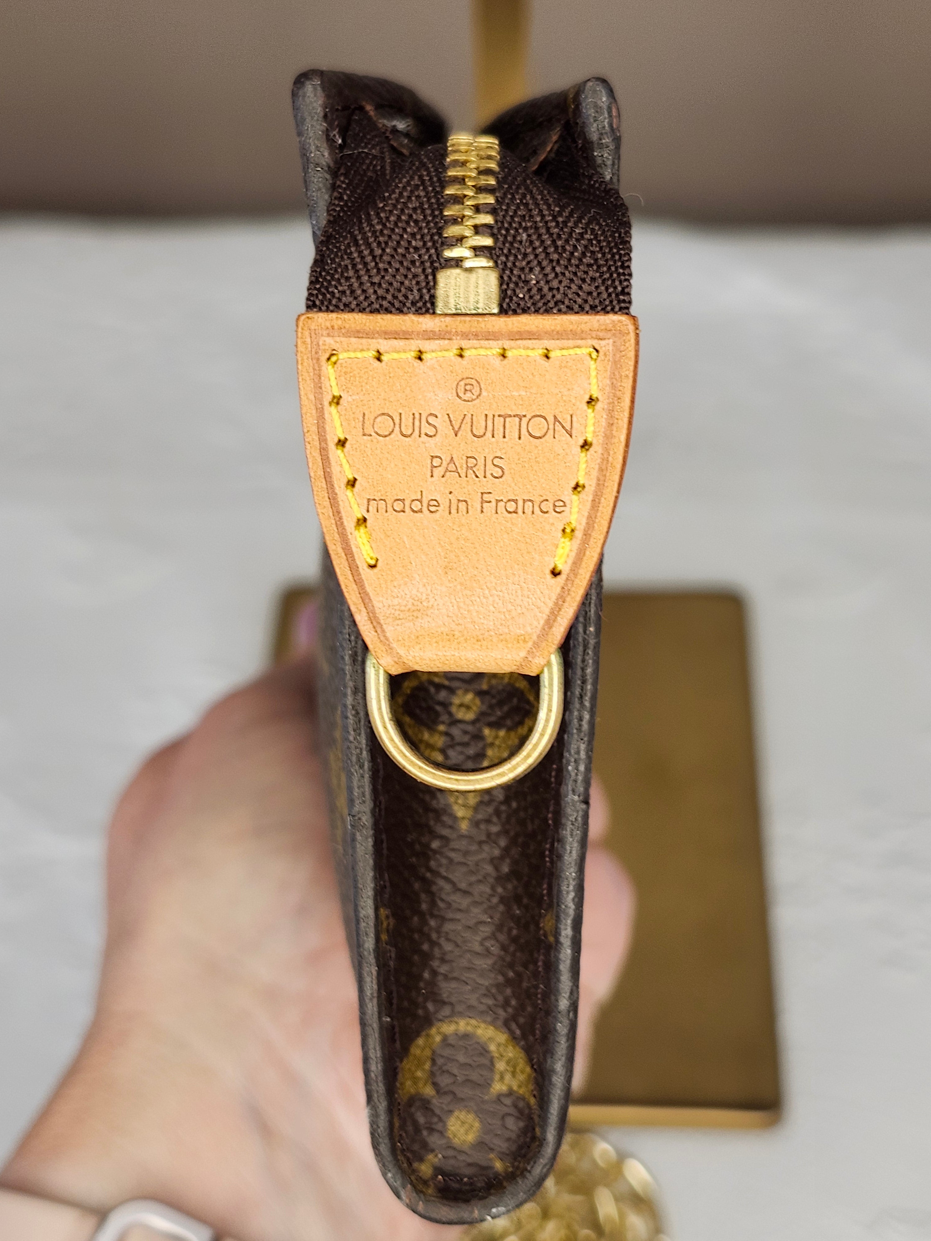 Authentic Louis Vuitton Monogram Bucket Pouch 23-Small with Dust Bag