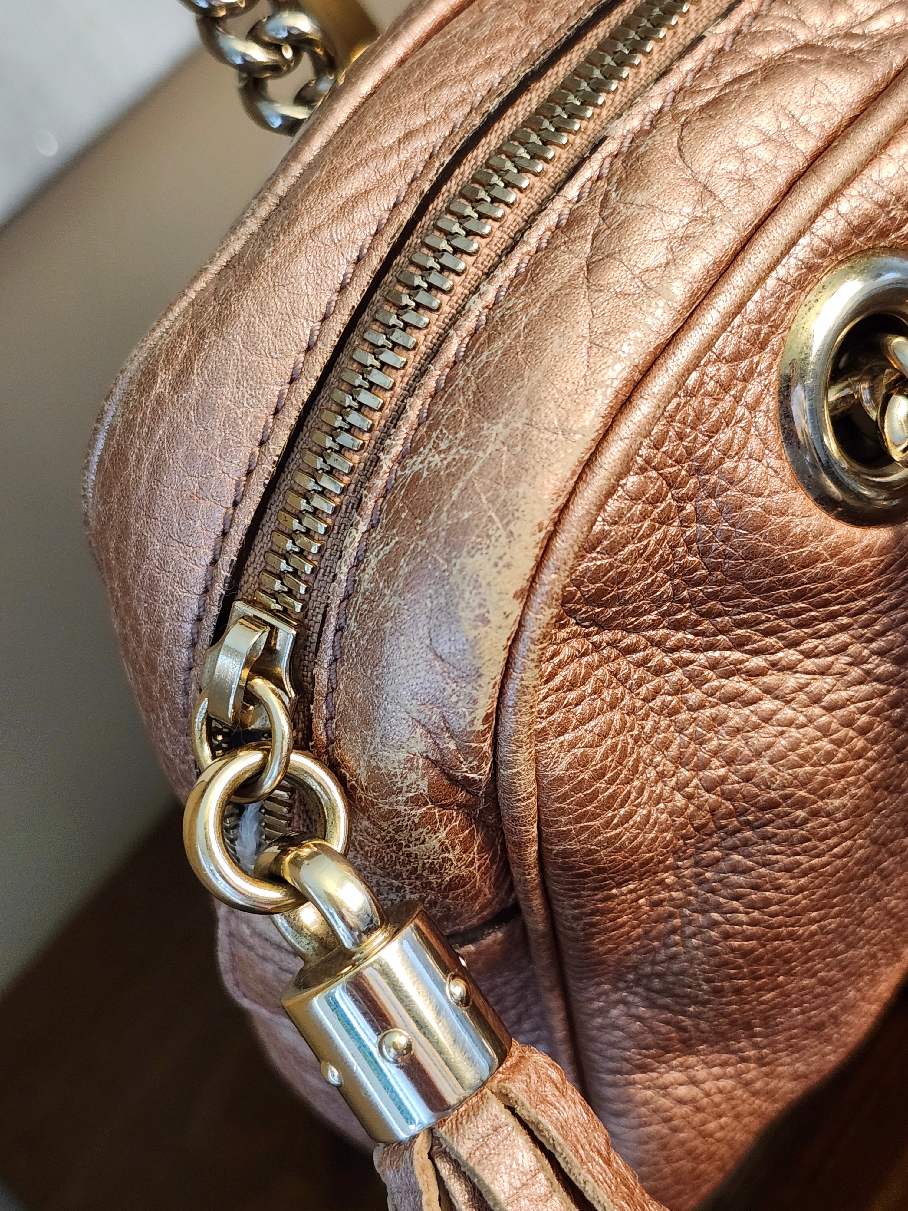 Gucci Soho Chain Shoulder Bag in Metallic Pink Pebbled Leather