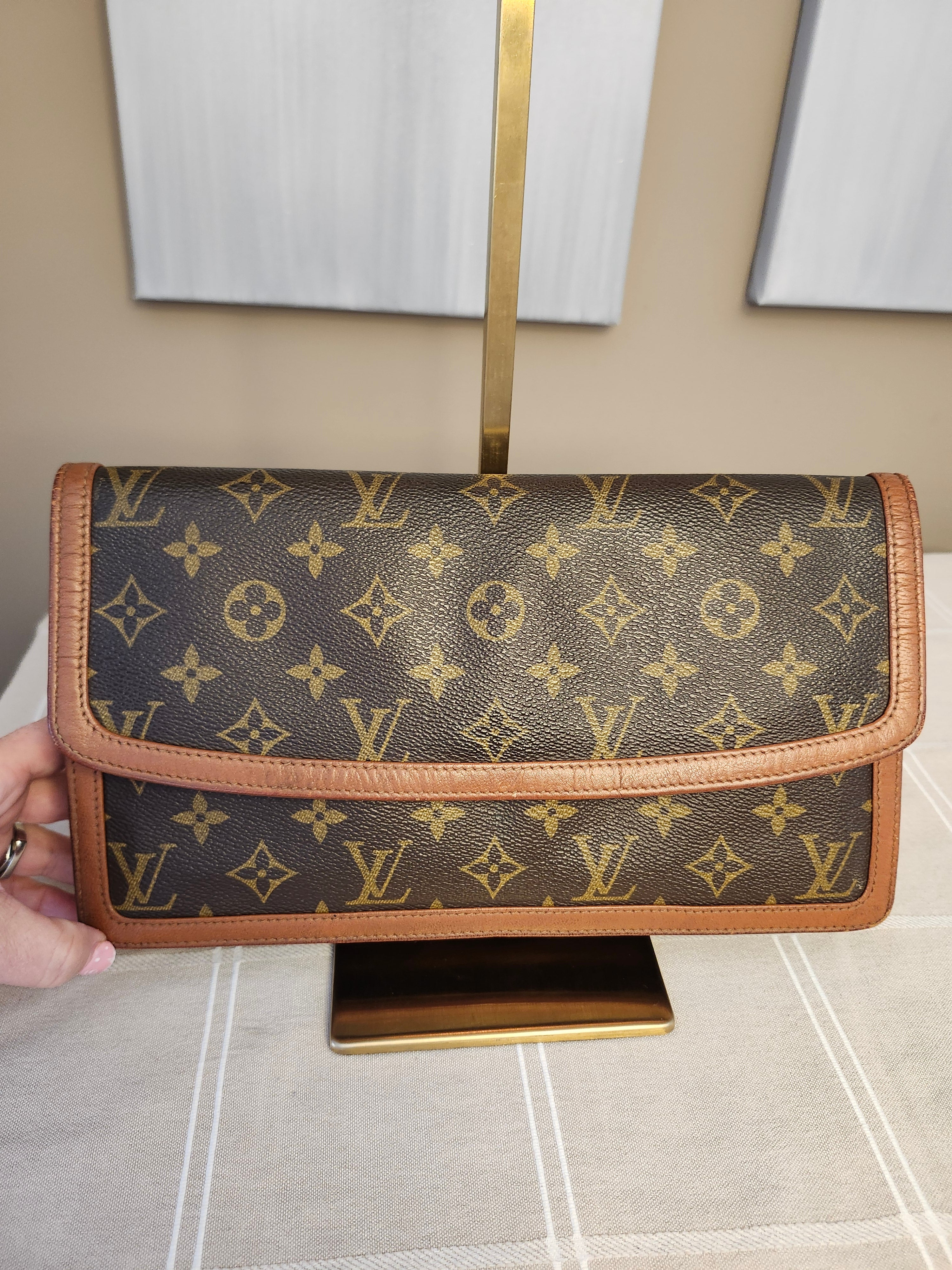Louis Vuitton Brown Monogram Pochette Dame GM Women's Clutch Bag