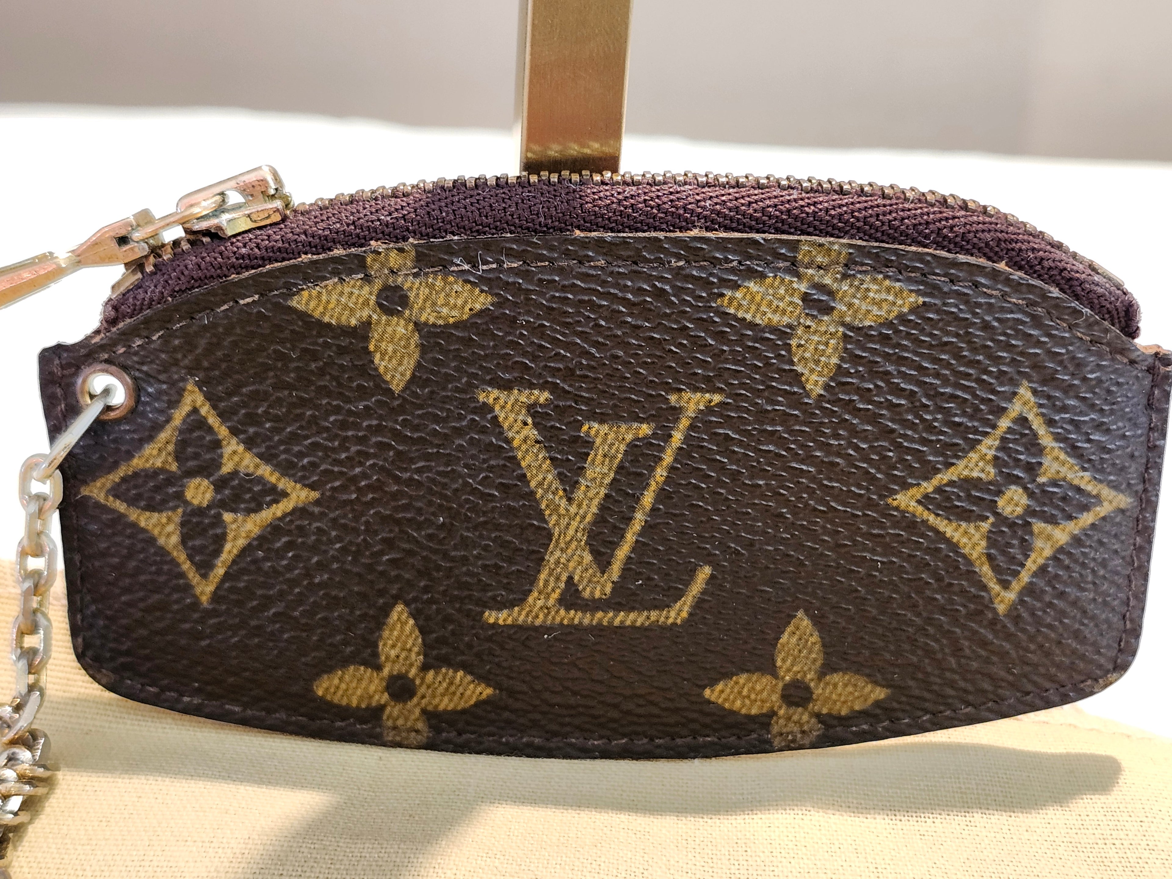 Louis Vuitton Monogram Cles  Etui Crepier Coin Key Case with Dust Bag