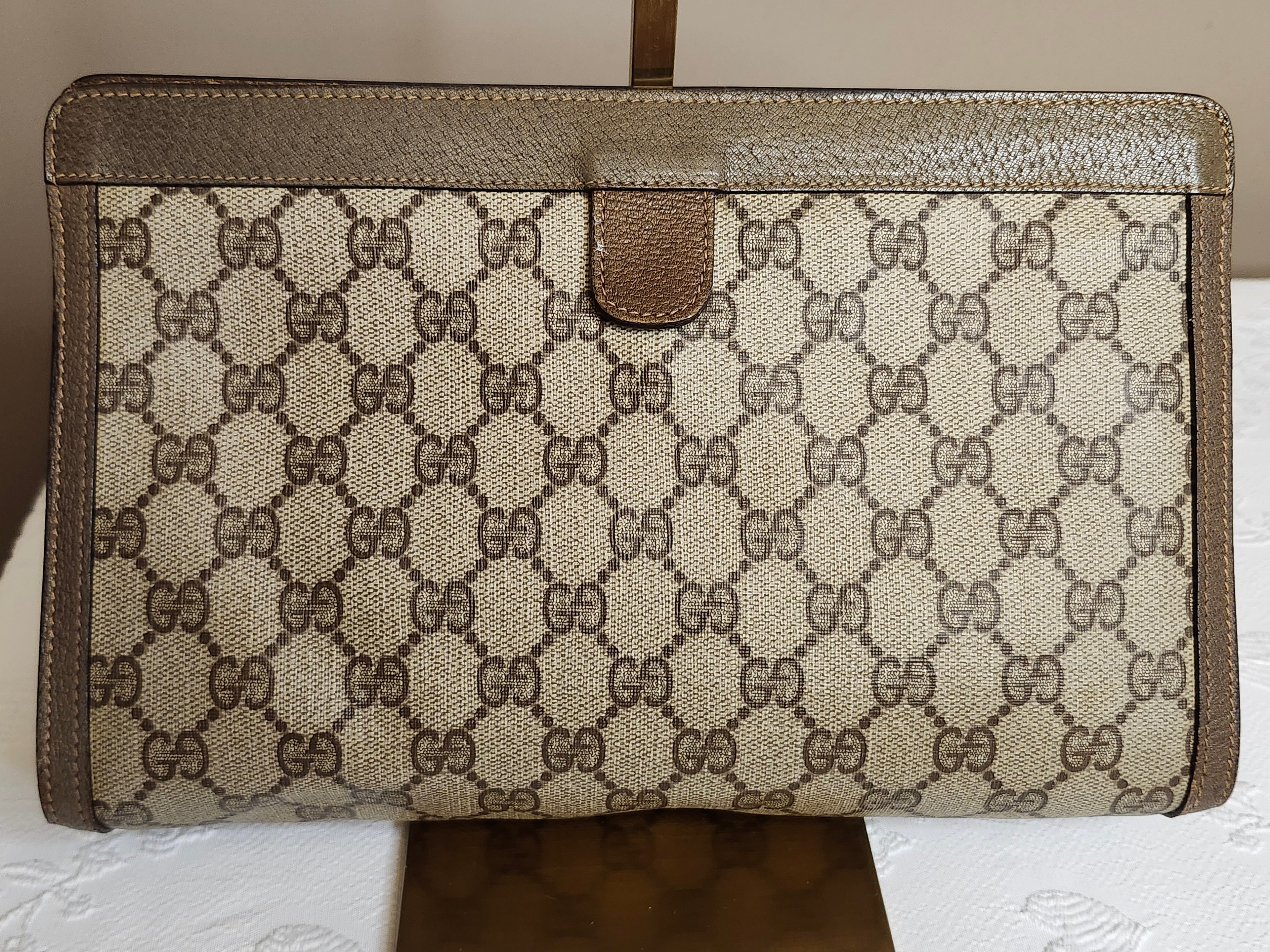 Gucci Vintage GG Supreme Monogram Clutch