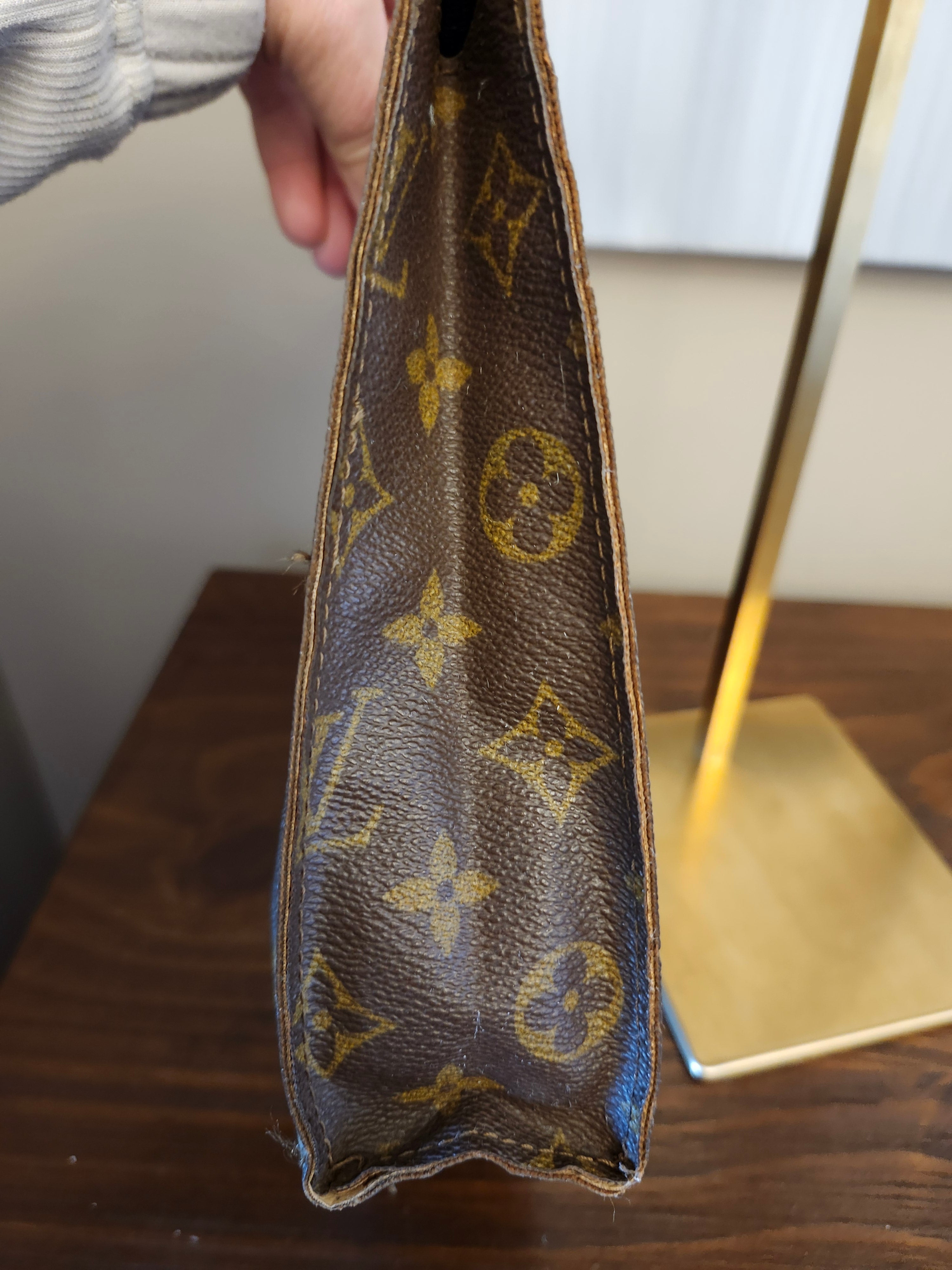 Louis Vuitton Monogram Toiletry Pouch 26 Clutch