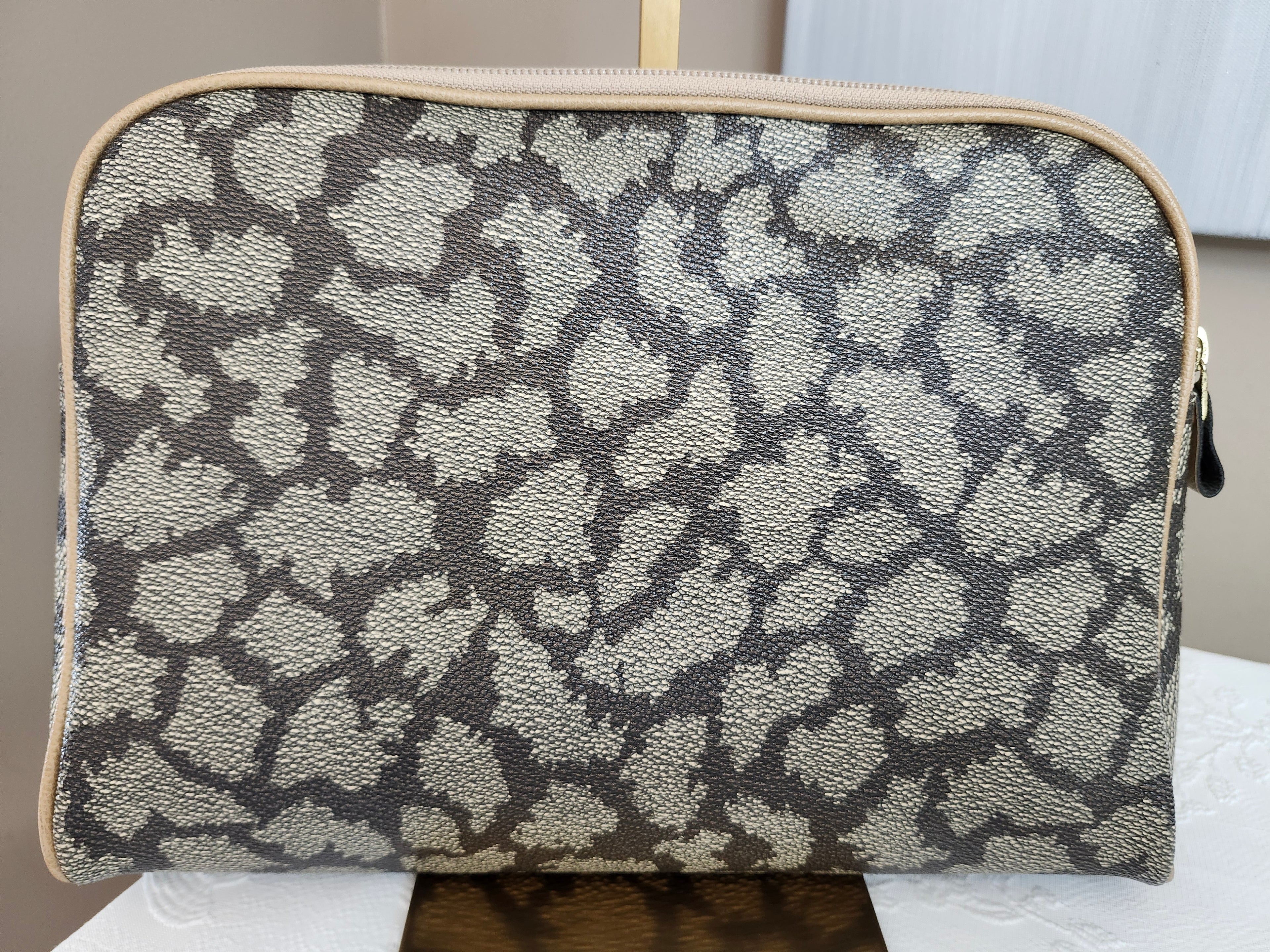 Yves Saint Laurent Giraffe Print Clutch Cosmetic Travel Bag