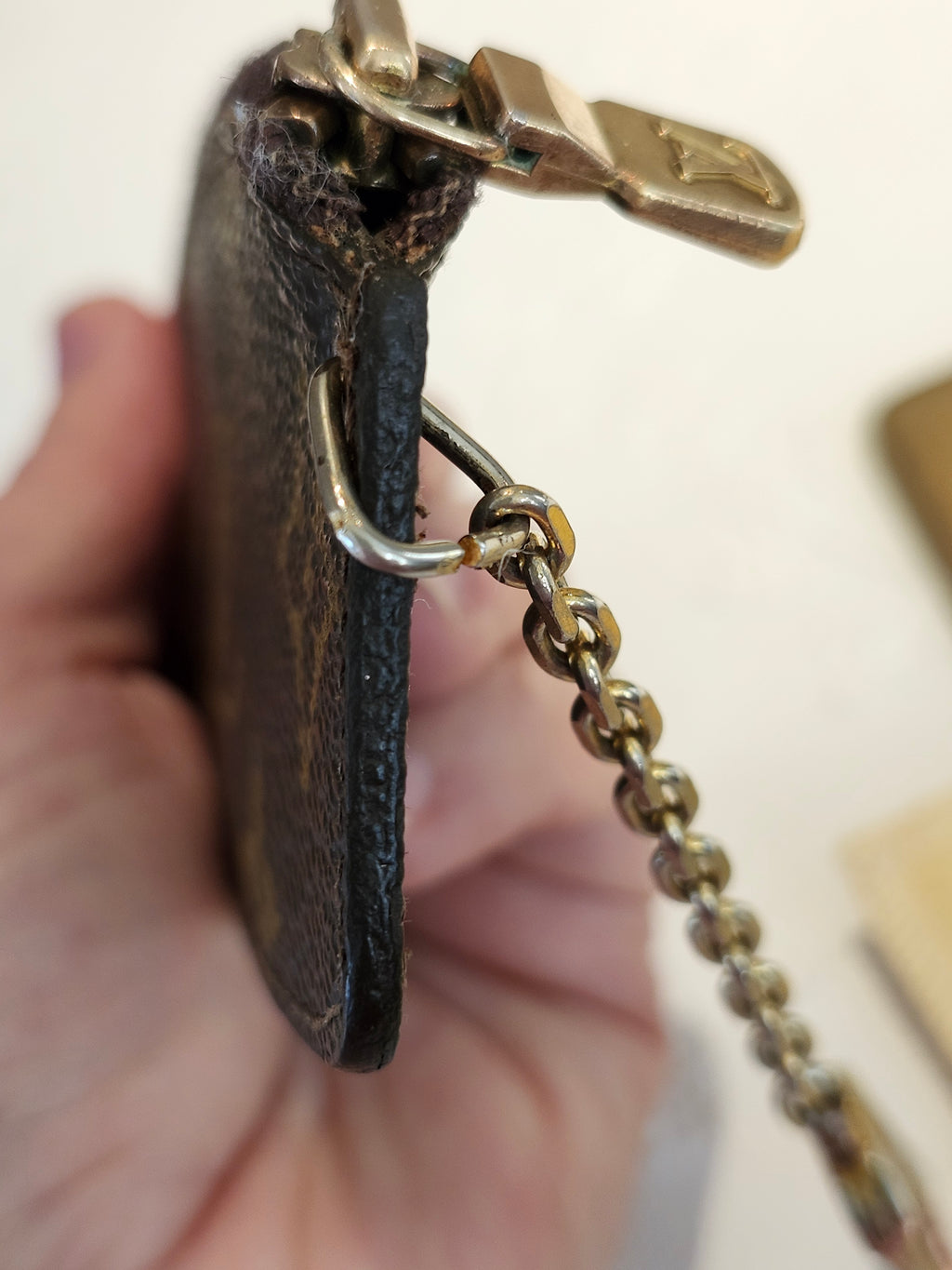 Louis Vuitton Monogram Cles  Etui Crepier Coin Key Case with Dust Bag