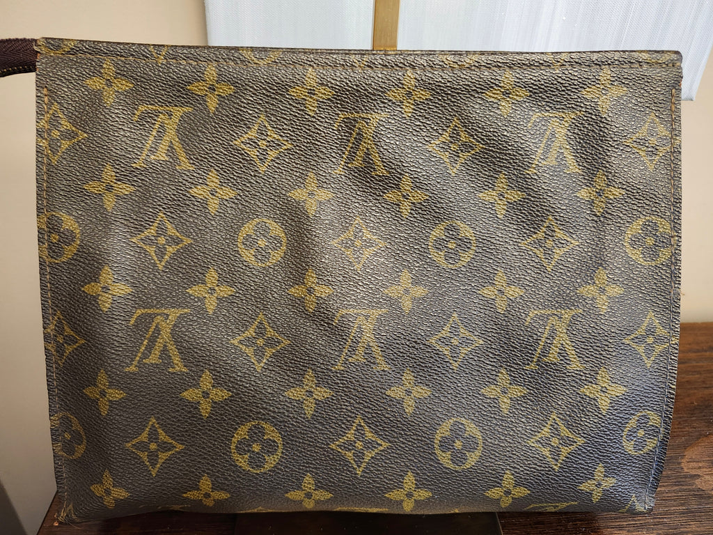 Louis Vuitton Monogram Toiletry Pouch 26 Clutch