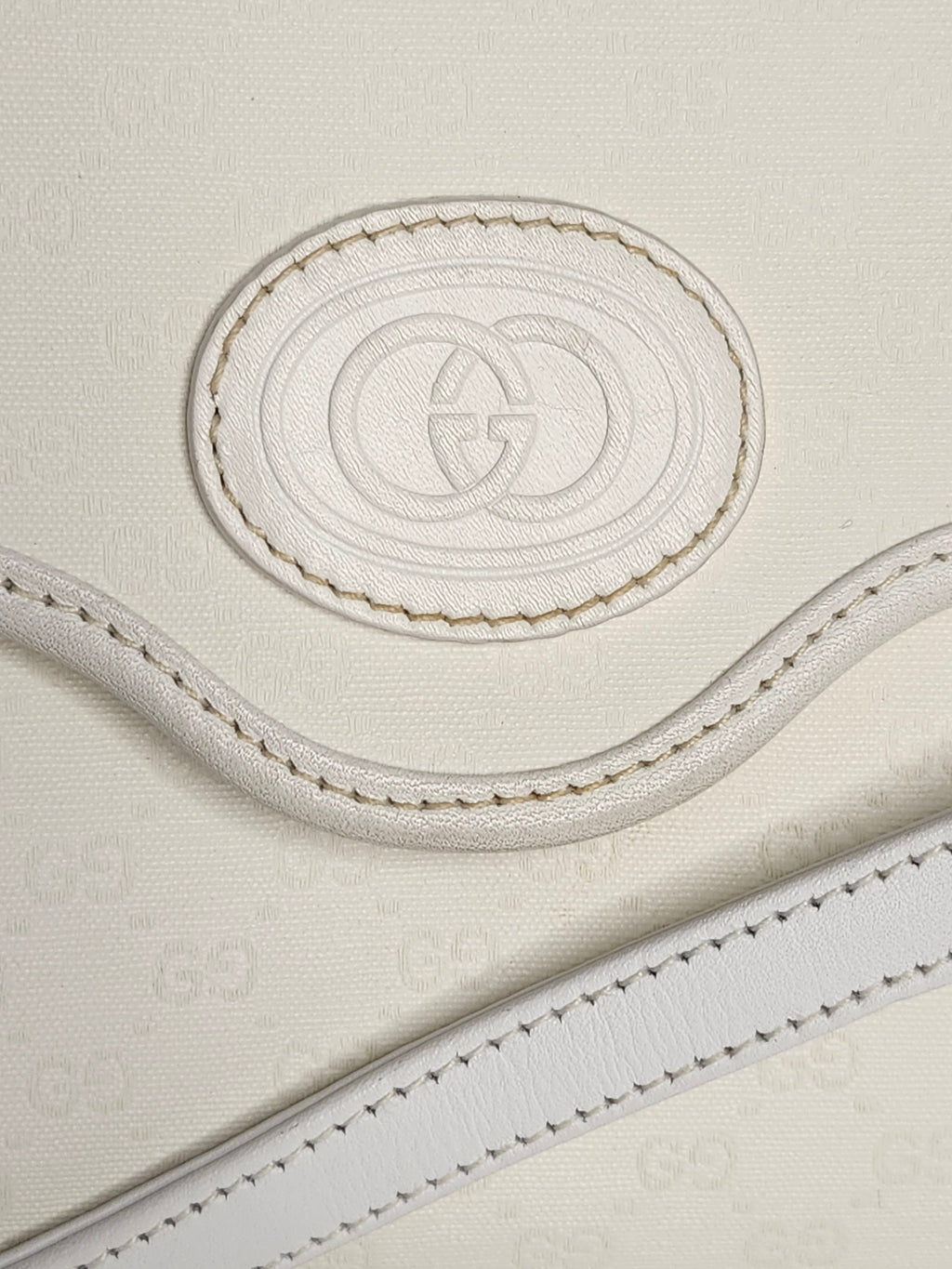 Gucci White Micro GG Leather 2 Way Women's (Clutch/Shoulder) Bag