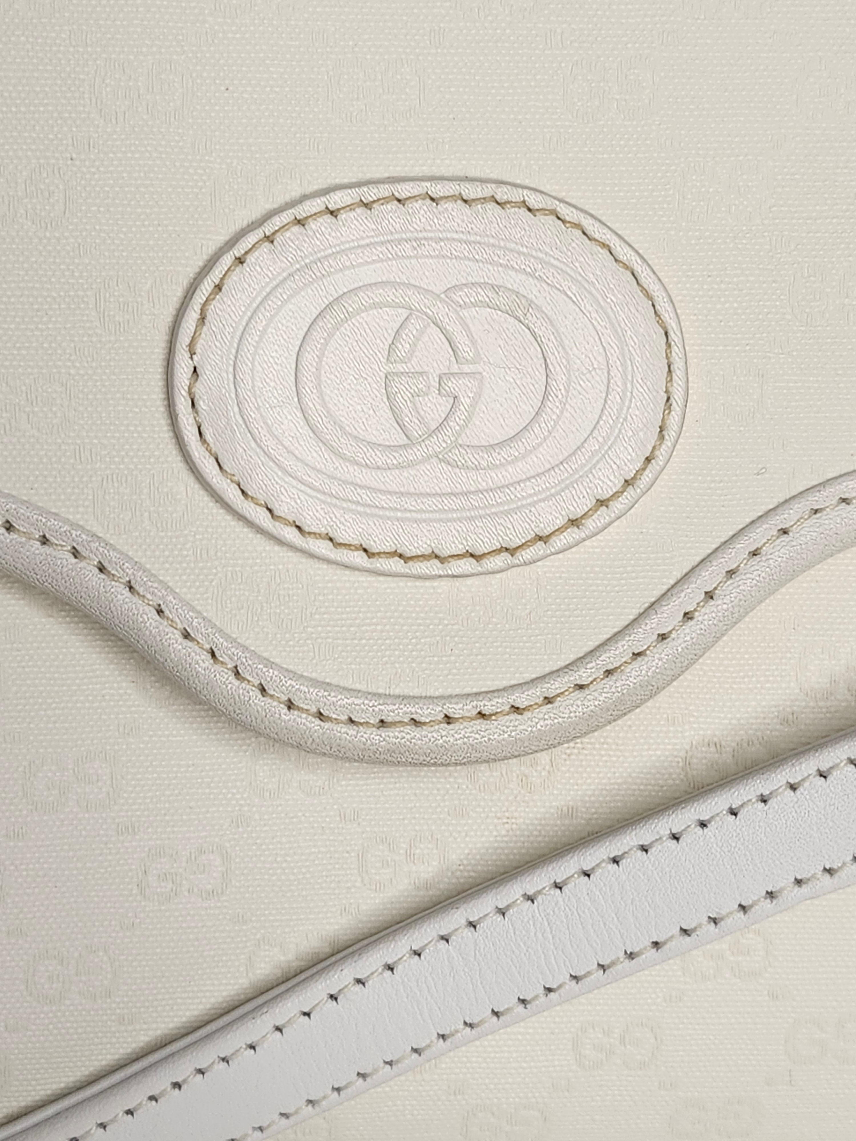 Gucci White Micro GG Leather 2 Way Women's (Clutch/Shoulder) Bag