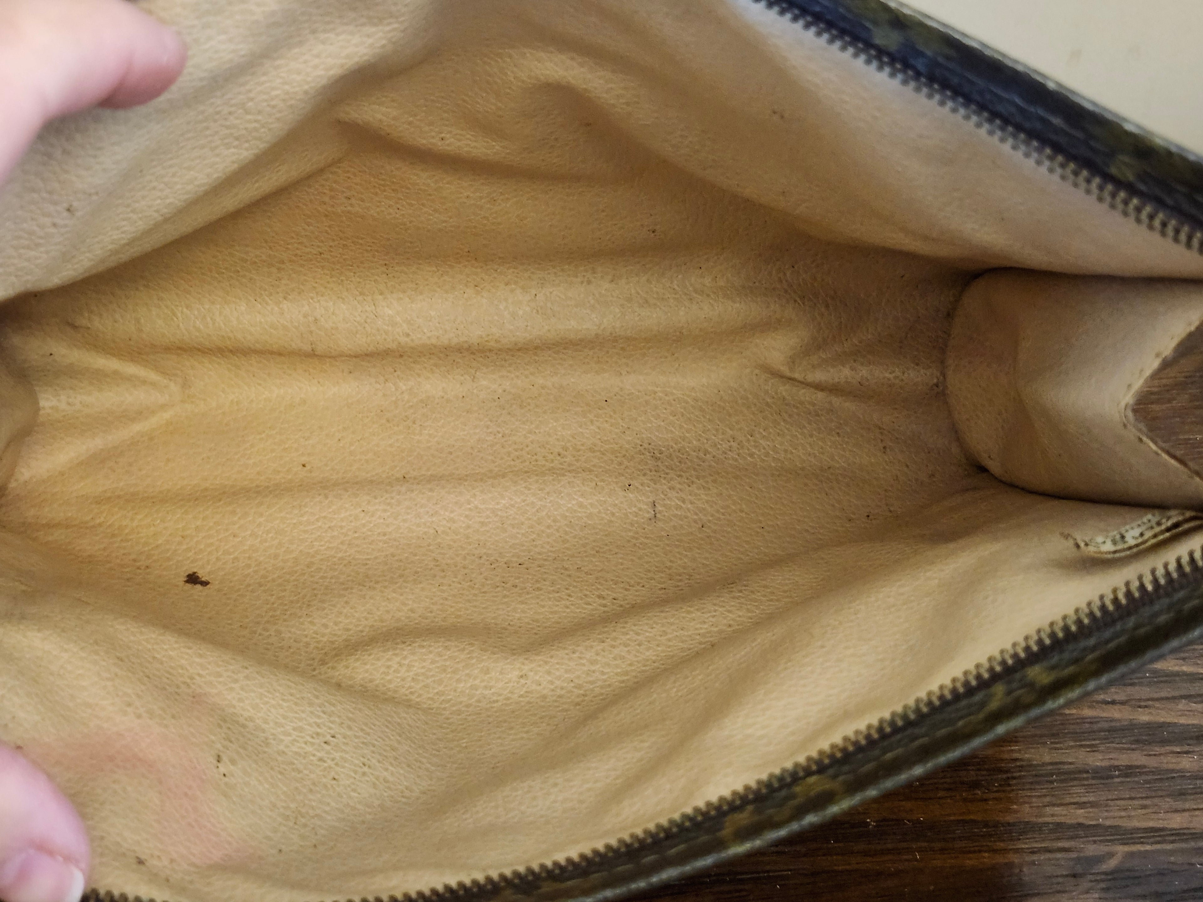 Louis Vuitton Monogram Toiletry Pouch 26 Clutch