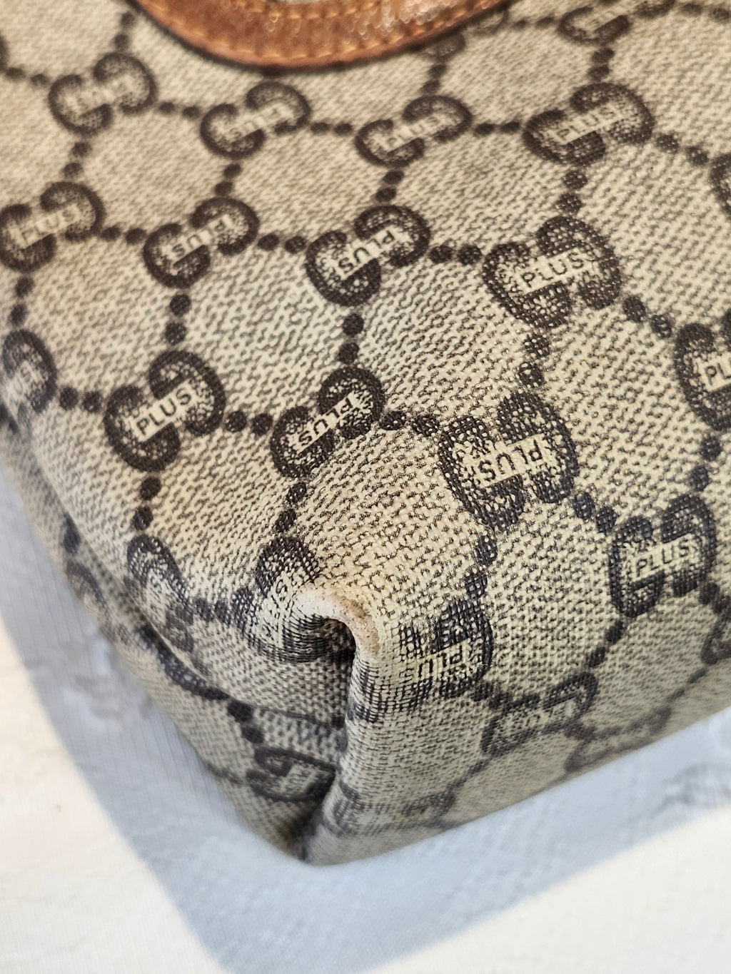 Gucci GG Plus Sherry Line Supreme Tote with Pouch Insert