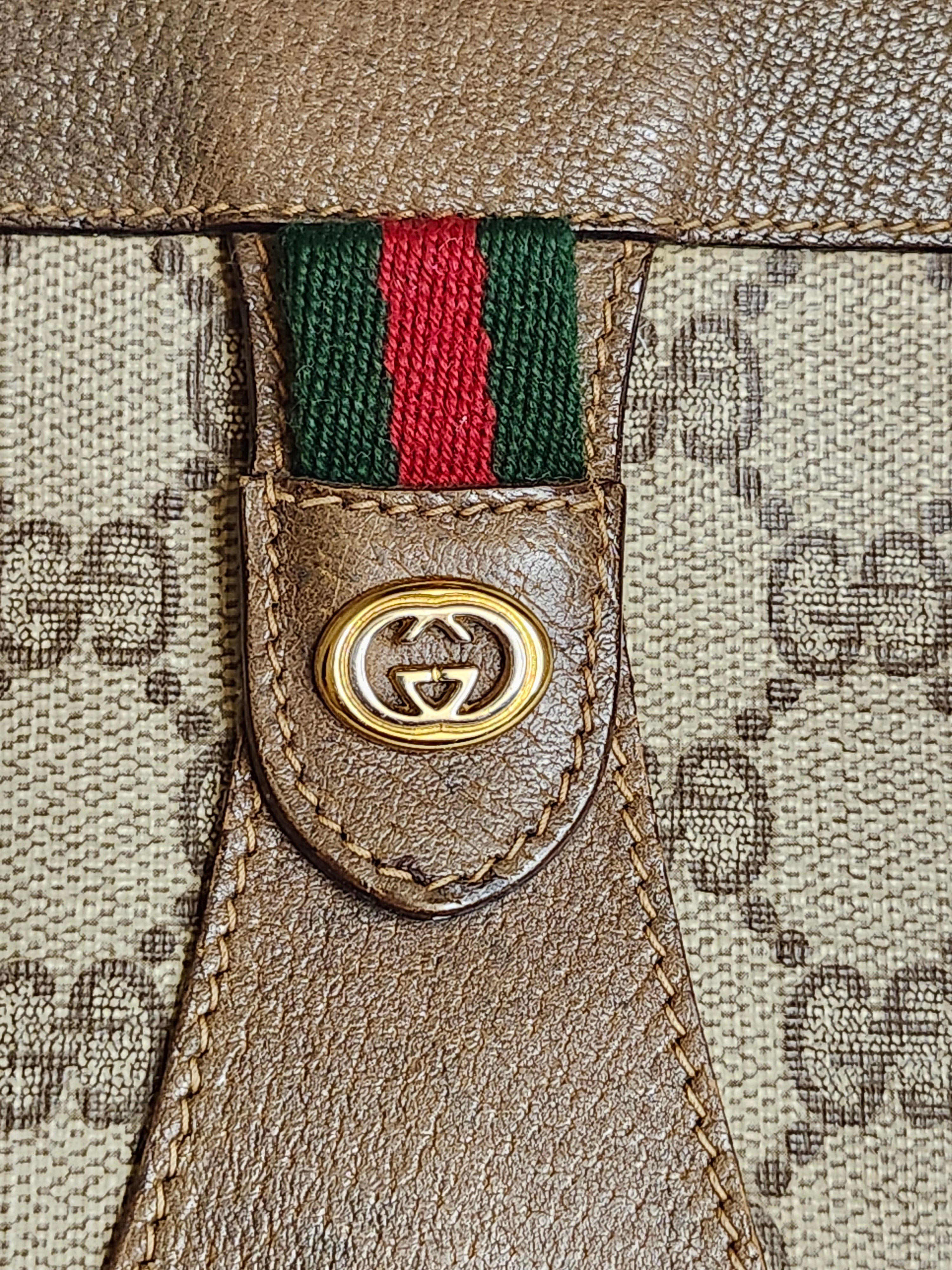 Gucci Vintage GG Supreme Monogram Clutch