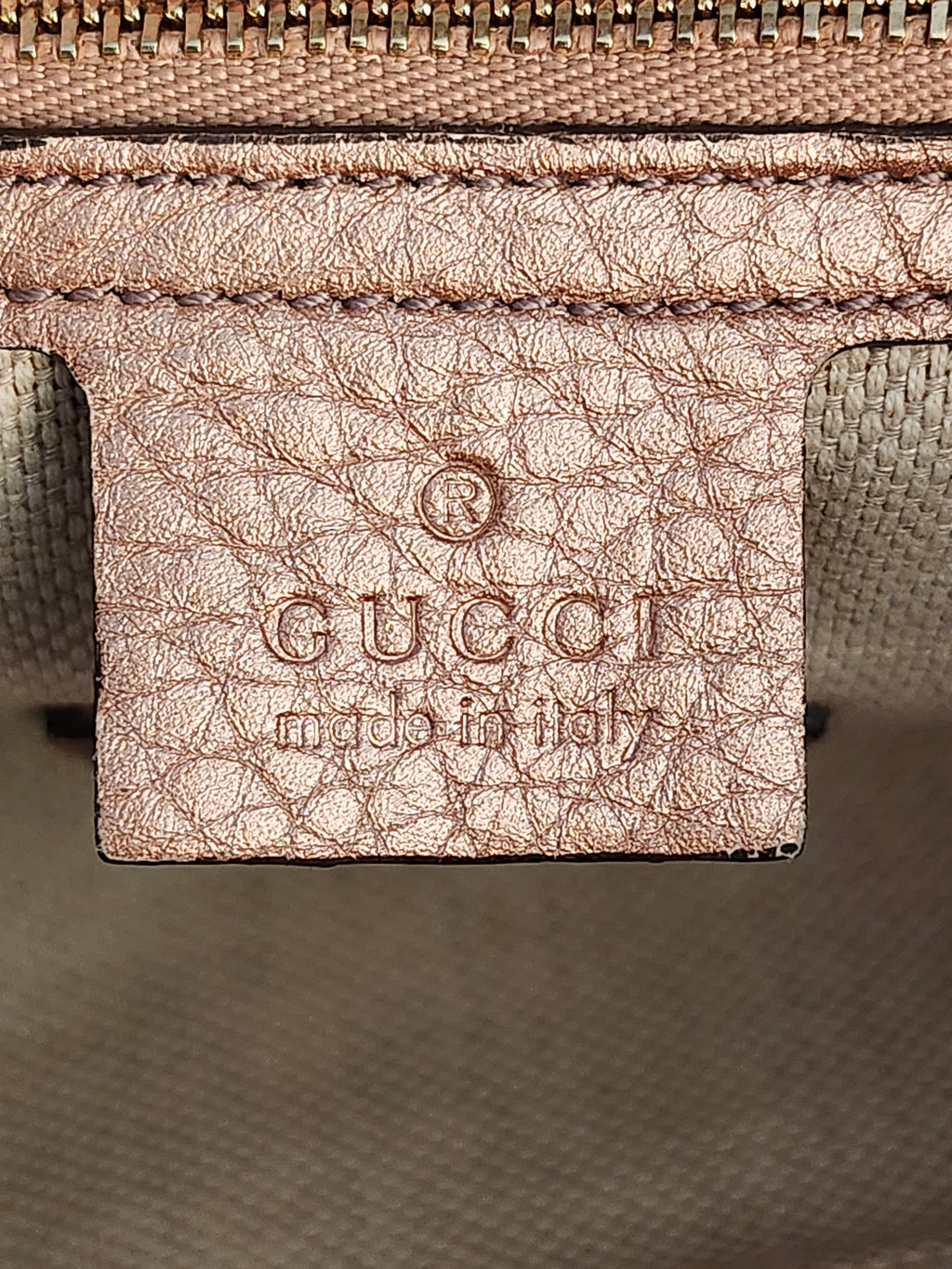 Gucci Soho Chain Shoulder Bag in Metallic Pink Pebbled Leather