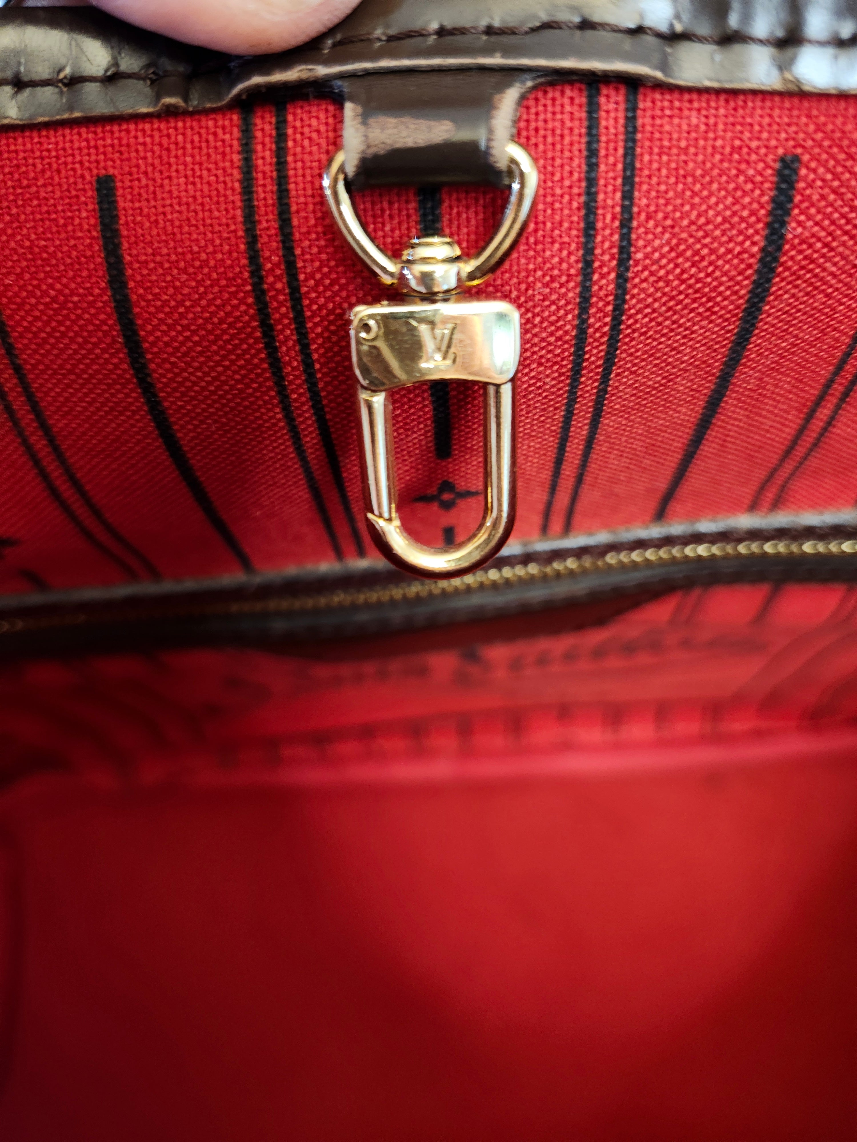 Louis Vuitton Neverfull PM in Damier Ebene Monogram Print