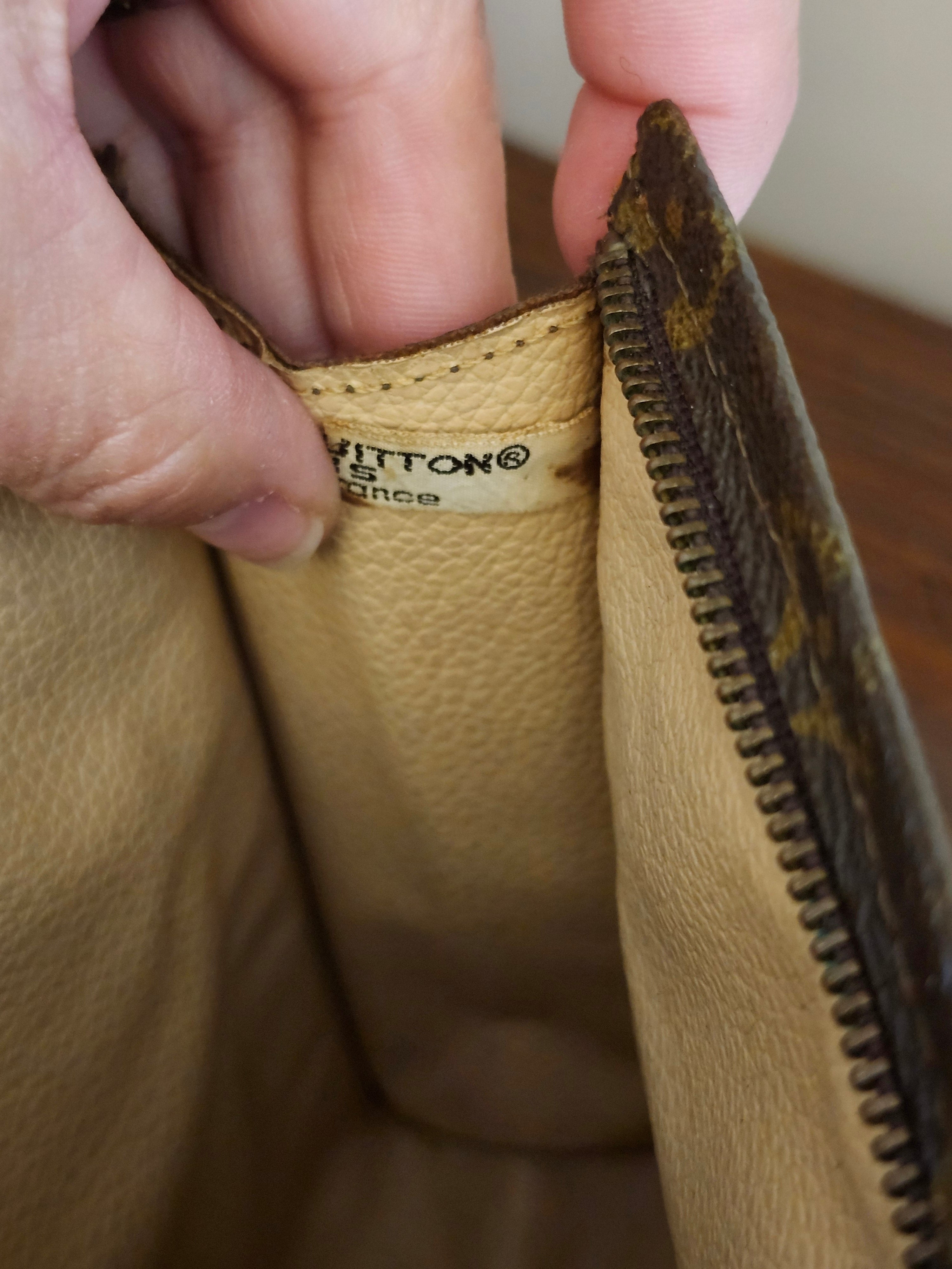Louis Vuitton Monogram Toiletry Pouch 26 Clutch