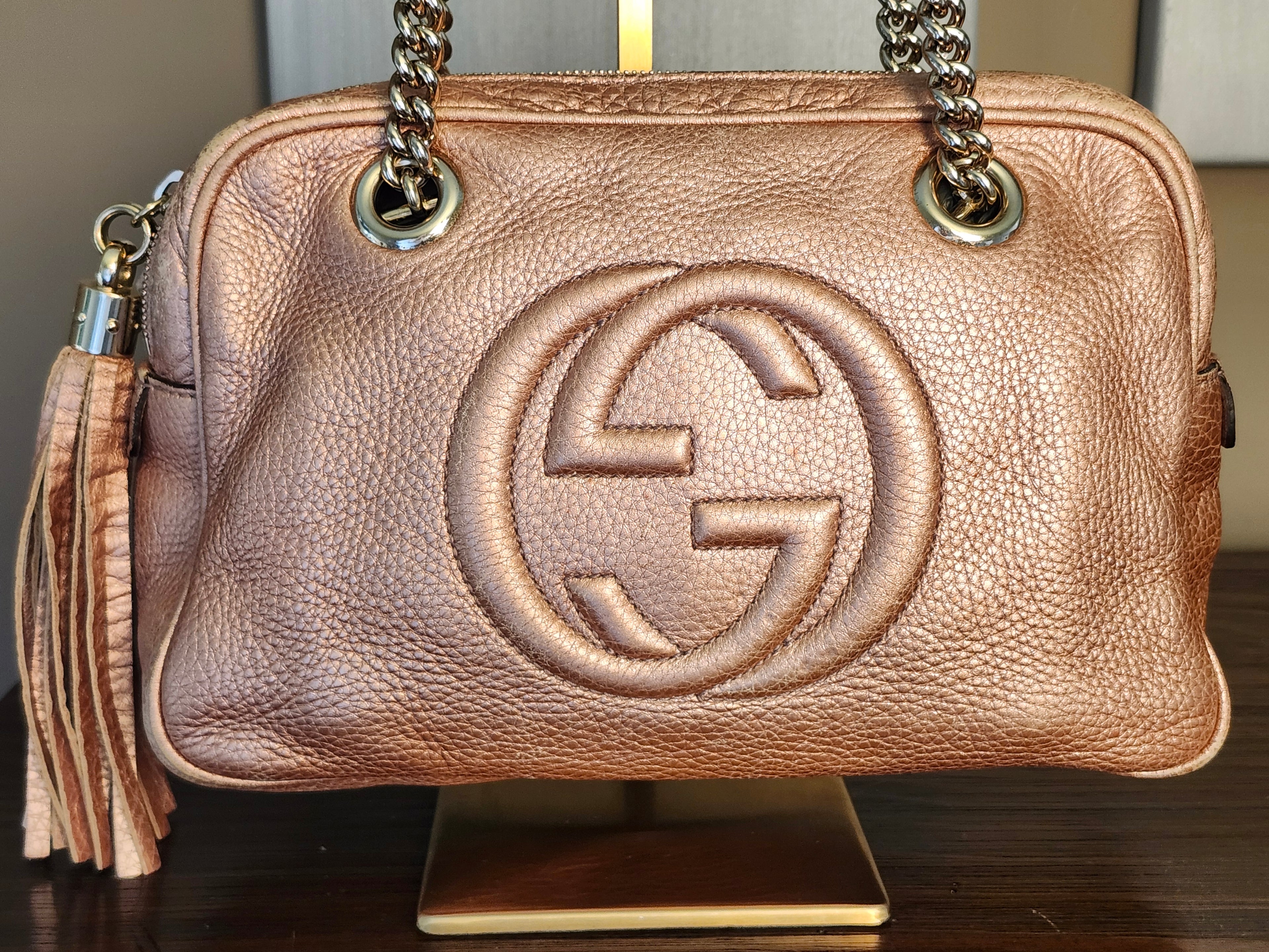 Gucci Soho Chain Shoulder Bag in Metallic Pink Pebbled Leather
