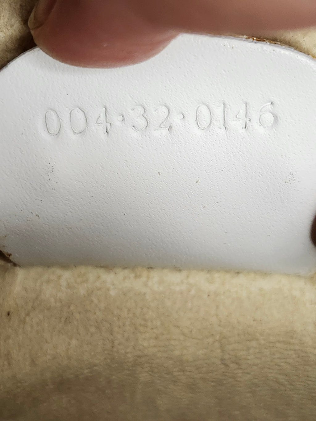 Gucci White Micro GG Leather 2 Way Women's (Clutch/Shoulder) Bag